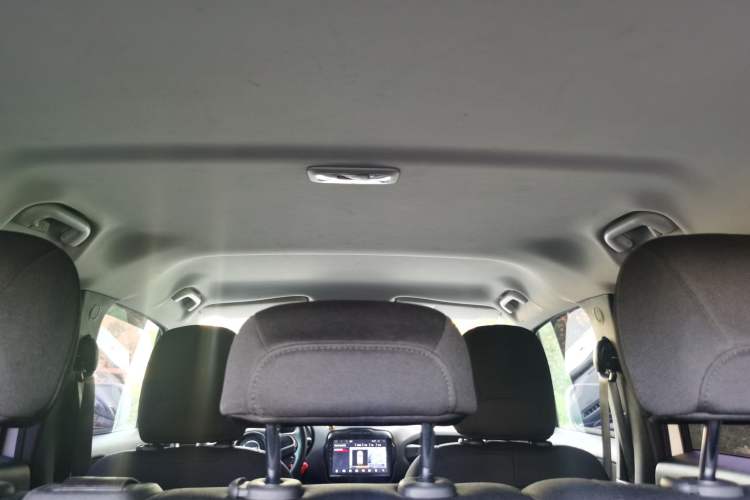 Used Jeep Renegade 2016 1.4T Manual Kinetic Edition Headliner