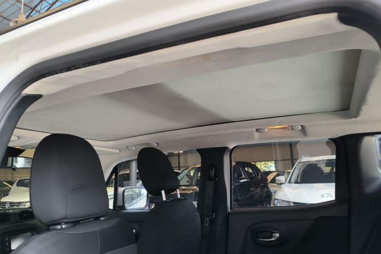 Used Jeep Renegade 2016 1.4T Automatic Jingneng Edition Headliner