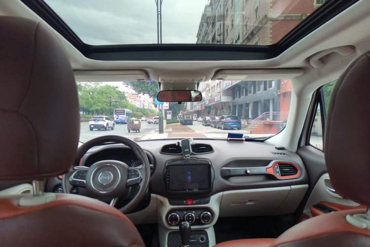 Used Jeep Renegade 2016 1.4T Automatic Jingneng Version+ Headliner