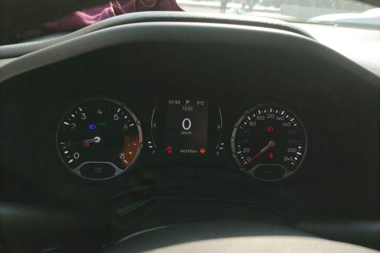 Used Jeep Renegade 2016 1.4T Automatic Jingneng Edition Instrument Cluster