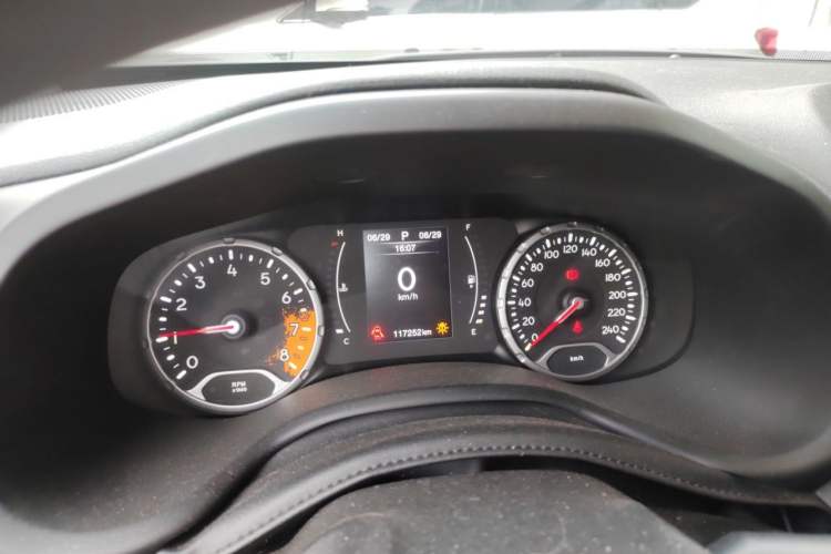 Used Jeep Renegade 2016 1.4T Automatic Jingneng Edition Instrument Cluster