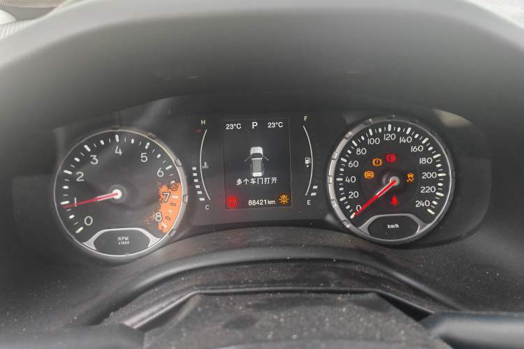 Used Jeep Renegade 2016 1.4T Automatic Jingneng Edition Instrument Cluster