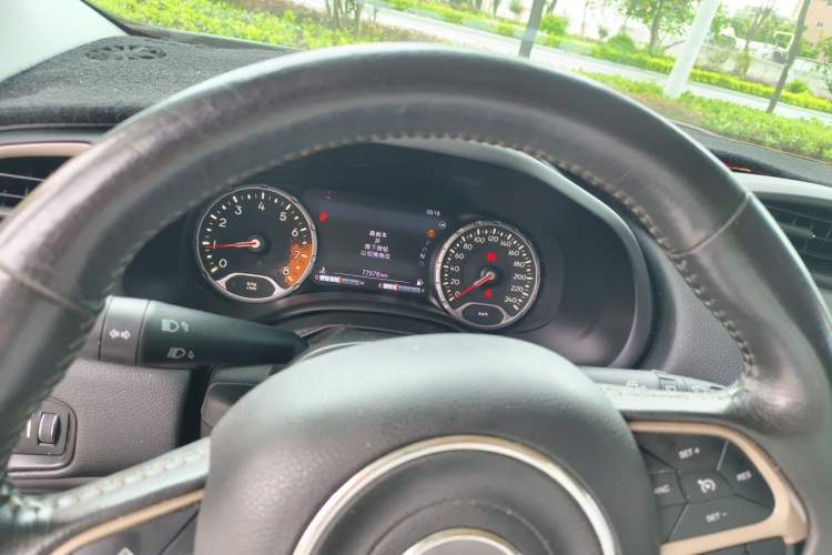 Used Jeep Renegade 2016 1.4T Automatic Smart Edition Instrument Cluster
