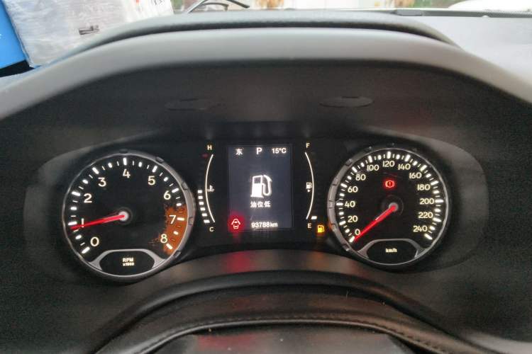 Used Jeep Renegade 2016 1.4T Automatic Jingneng Edition Instrument Cluster
