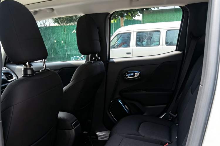 Used Jeep Renegade 2016 1.4T Automatic Jingneng Edition Interior 2