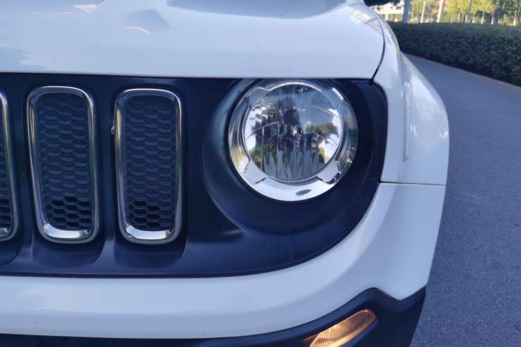 Used Jeep Renegade 2016 1.4T Manual Kinetic Edition Left Front Headlight