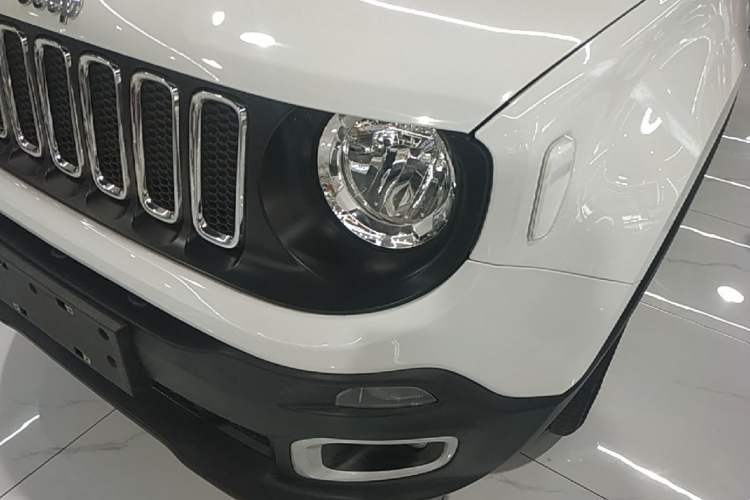 Used Jeep Renegade 2016 1.4T Automatic Jingneng Version+ Left Front Headlight