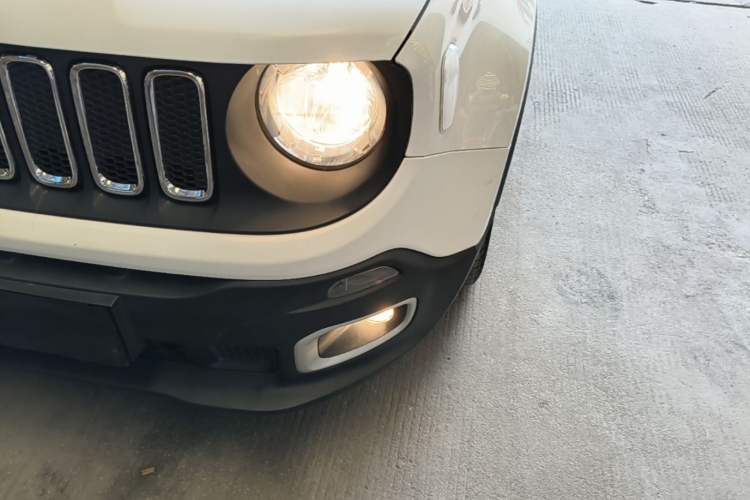 Used Jeep Renegade 2016 1.4T Automatic Jingneng Edition Left Front Headlight
