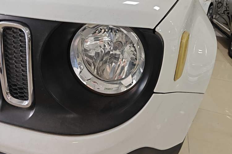 Used Jeep Renegade 2016 1.4T Automatic Kinetic Edition Left Front Headlight