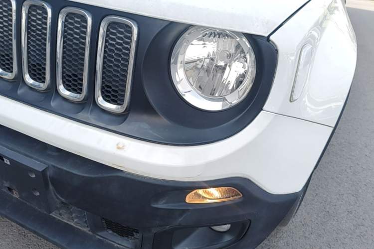 Used Jeep Renegade 2016 1.4T Automatic Kinetic Edition Left Front Headlight