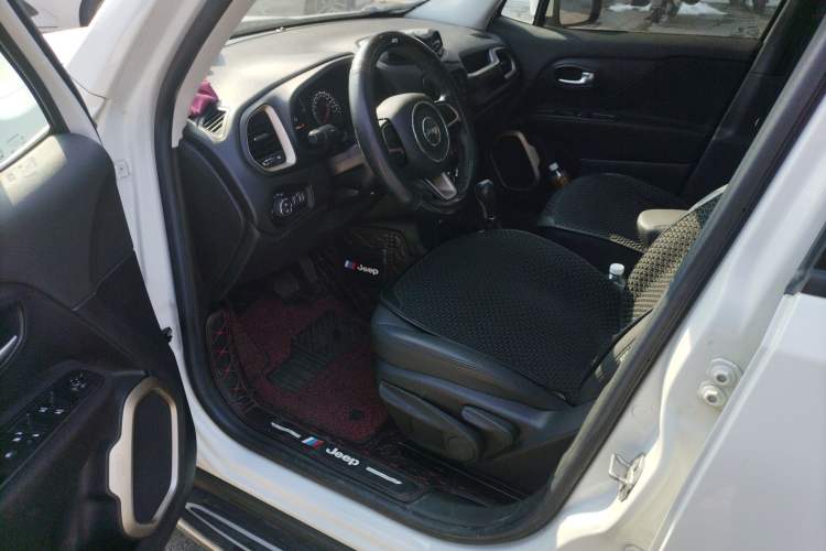 Used Jeep Renegade 2016 1.4T Automatic Jingneng Edition Left Front Seat