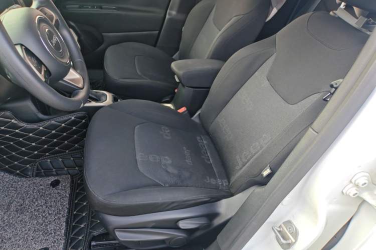 Used Jeep Renegade 2016 1.4T Automatic Jingneng Edition Left Front Seat