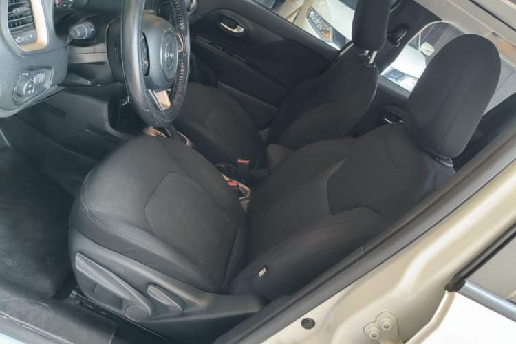 Used Jeep Renegade 2016 1.4T Automatic Jingneng Edition Left Front Seat