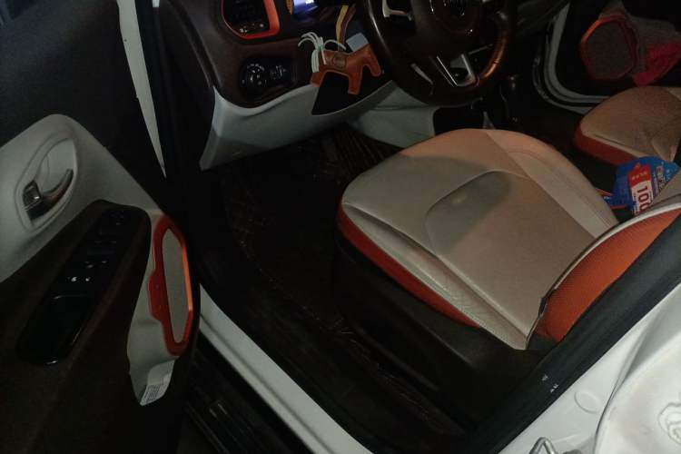 Used Jeep Renegade 2016 1.4T Automatic Smart Edition Left Front Seat