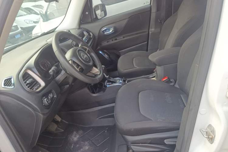 Used Jeep Renegade 2016 1.4T Automatic Jingneng Edition Left Front Seat