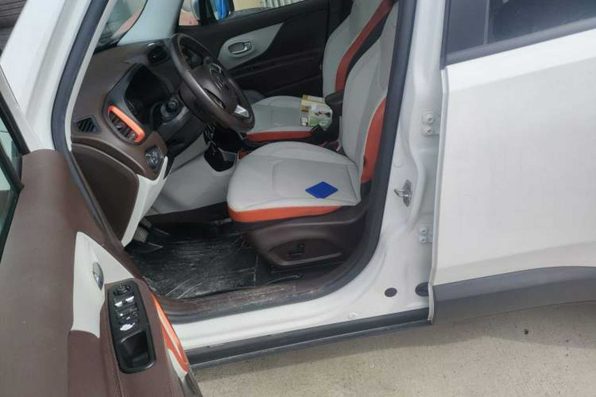 Used Jeep Renegade 2016 1.4T Automatic Smart Edition Left Front Seat