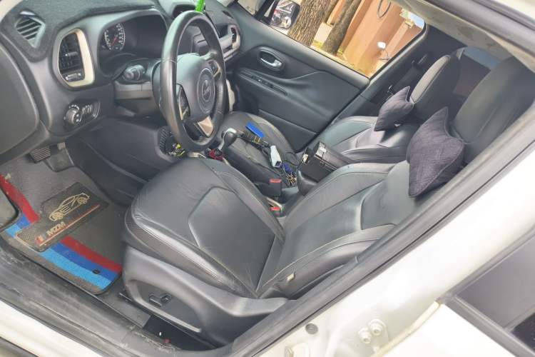 Used Jeep Renegade 2016 1.4T Automatic Smart Edition Left Front Seat