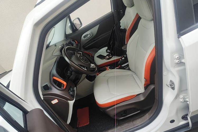 Used Jeep Renegade 2016 1.4T Automatic Smart Edition Left Front Seat