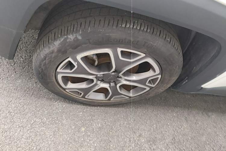 Used Jeep Renegade 2016 1.4T Automatic Smart Edition Left Front Wheel Hub