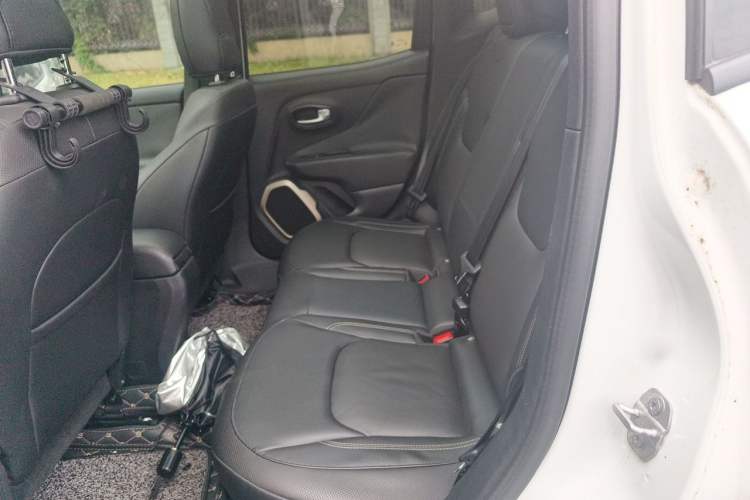 Used Jeep Renegade 2016 1.4T Automatic Smart Edition Left Rear Seat
