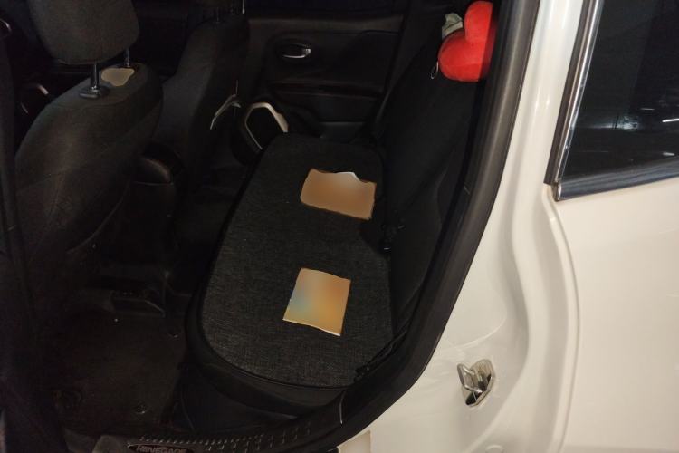 Used Jeep Renegade 2016 1.4T Automatic High-Energy Version Left Rear Seat