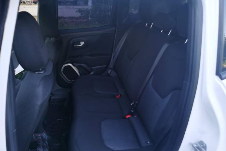 Used Jeep Renegade 2016 1.4T Manual Kinetic Edition Left Rear Seat