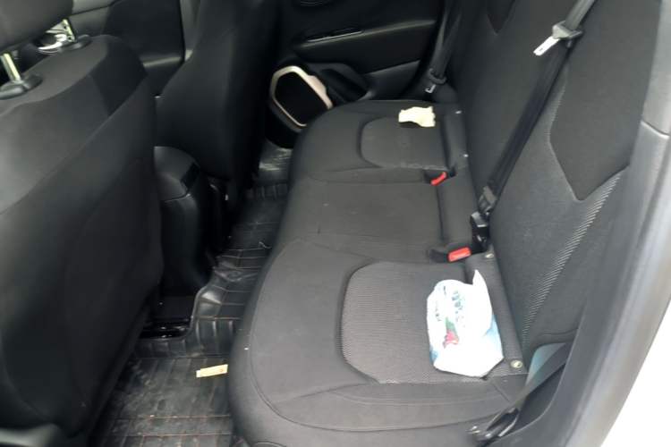 Used Jeep Renegade 2016 1.4T Automatic Kinetic Edition Left Rear Seat