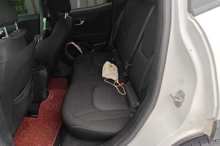 Used Jeep Renegade 2016 1.4T Automatic Jingneng Version+ Left Rear Seat