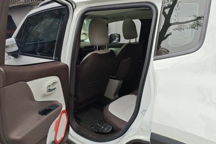 Used Jeep Renegade 2016 1.4T Automatic Jingneng Version+ Left Rear Seat