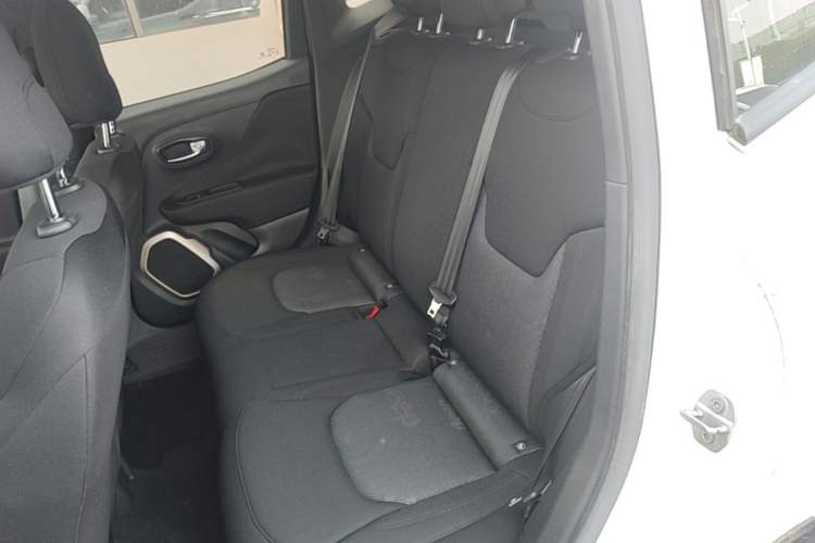 Used Jeep Renegade 2016 1.4T Automatic Kinetic Edition Left Rear Seat