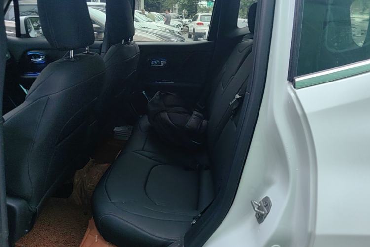 Used Jeep Renegade 2016 1.4T Automatic Jingneng Edition Left Rear Seat