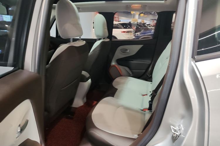Used Jeep Renegade 2016 1.4T Automatic Jingneng Edition Left Rear Seat