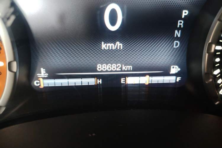 Used Jeep Renegade 2016 1.4T Automatic Smart Edition Odometer Close Up