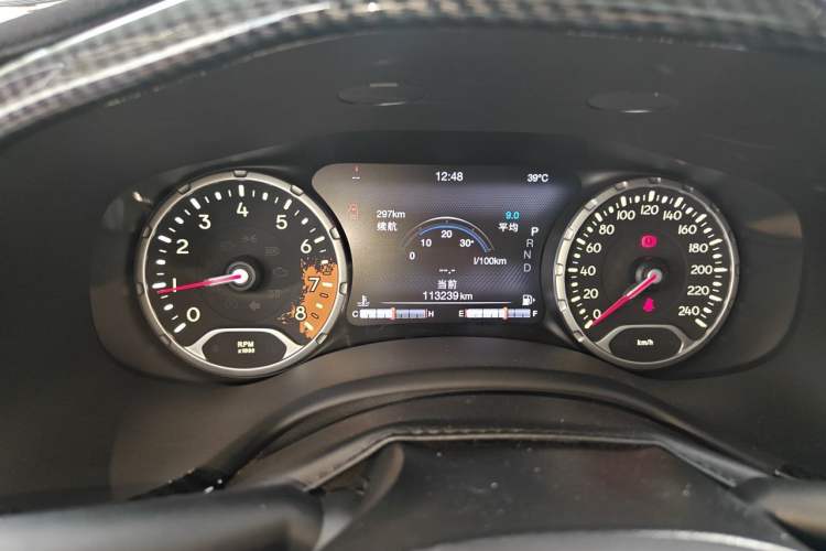 Used Jeep Renegade 2016 1.4T Automatic Jingneng Version+ Odometer Close Up