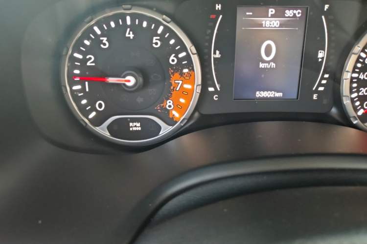 Used Jeep Renegade 2016 1.4T Automatic Jingneng Edition Odometer Close Up