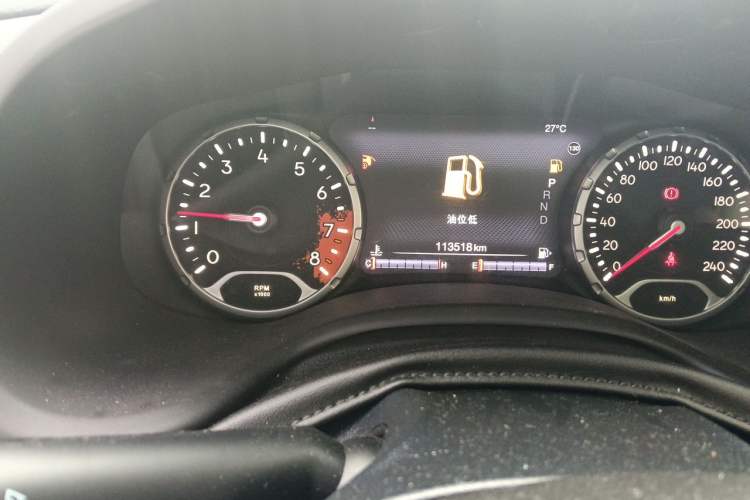 Used Jeep Renegade 2016 1.4T Automatic Smart Edition Odometer Close Up