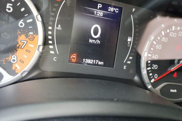 Used Jeep Renegade 2016 1.4T Automatic Kinetic Edition Odometer Close Up