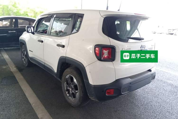 Used Jeep Renegade 2016 1.4T Manual Kinetic Edition Rear Left 45 Deg