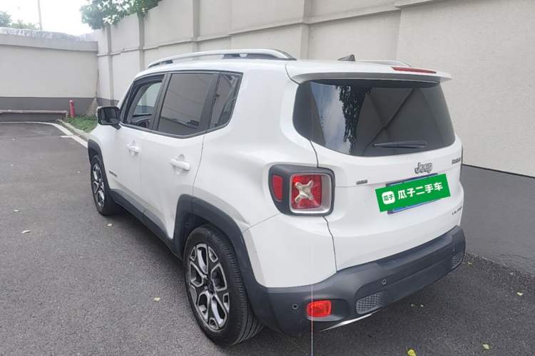 Used Jeep Renegade 2016 1.4T Automatic Smart Edition Rear Left 45 Deg