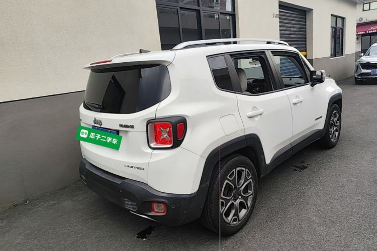 Used Jeep Renegade 2016 1.4T Automatic Smart Edition Rear Right 45 Deg