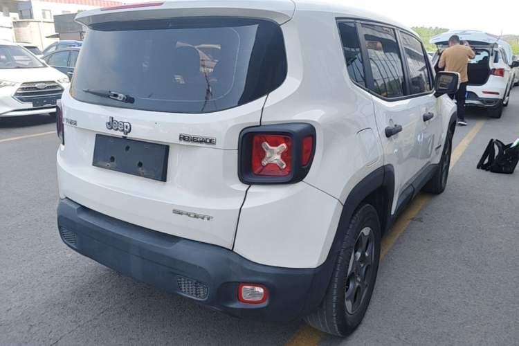 Used Jeep Renegade 2016 1.4T Automatic Kinetic Edition Rear Right 45 Deg