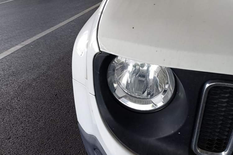 Used Jeep Renegade 2016 1.4T Manual Kinetic Edition Right Front Headlight