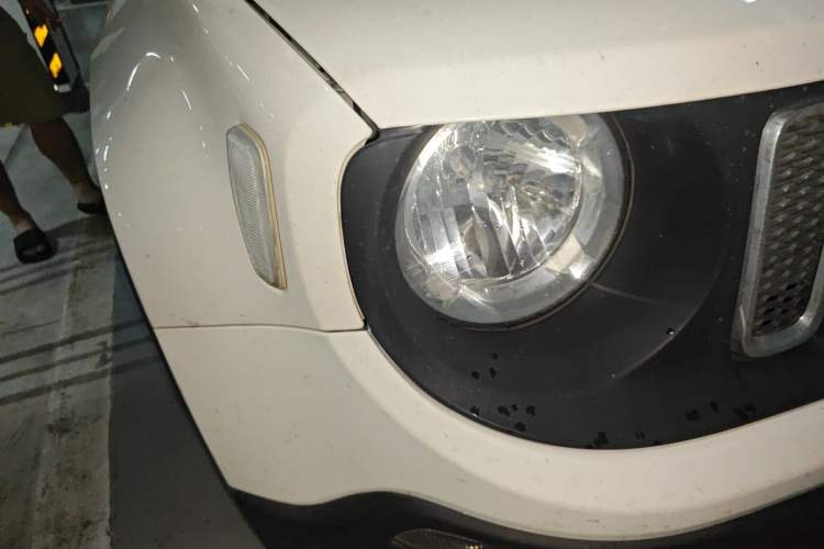 Used Jeep Renegade 2016 1.4T Automatic Jingneng Version+ Right Front Headlight