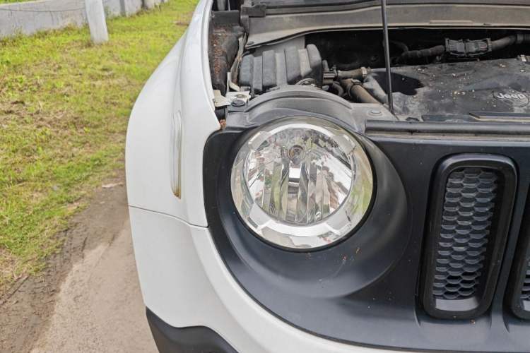 Used Jeep Renegade 2016 1.4T Automatic Jingneng Version+ Right Front Headlight