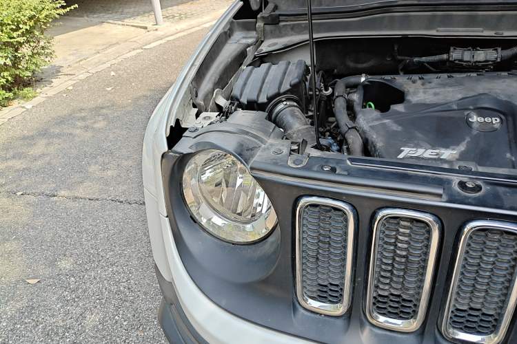 Used Jeep Renegade 2016 1.4T Manual Kinetic Edition Right Front Headlight