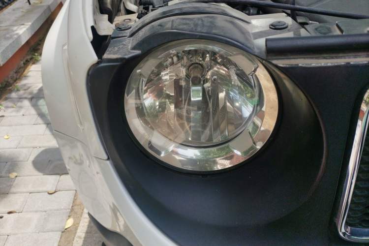 Used Jeep Renegade 2016 1.4T Automatic Jingneng Version+ Right Front Headlight