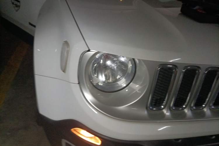Used Jeep Renegade 2016 1.4T Automatic Smart Edition Right Front Headlight