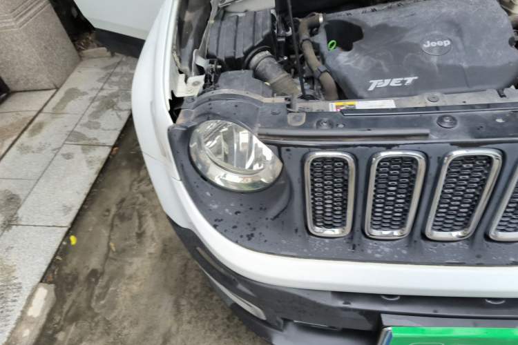 Used Jeep Renegade 2016 1.4T Automatic Jingneng Version+ Right Front Headlight