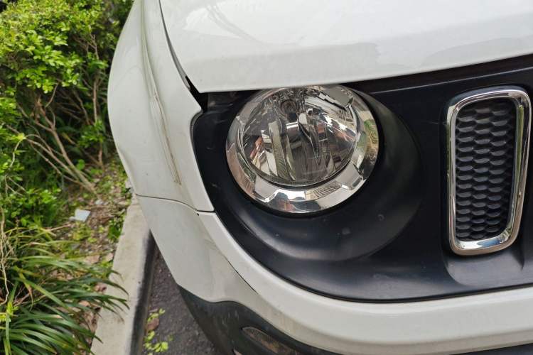 Used Jeep Renegade 2016 1.4T Automatic Jingneng Version+ Right Front Headlight