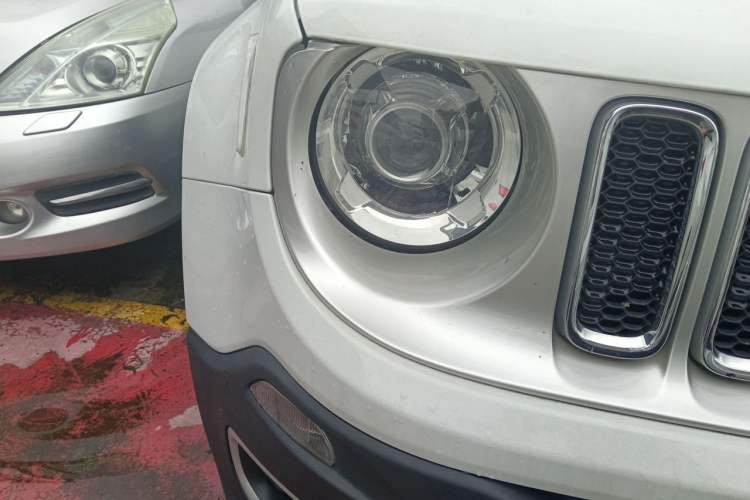 Used Jeep Renegade 2016 1.4T Automatic Smart Edition Right Front Headlight